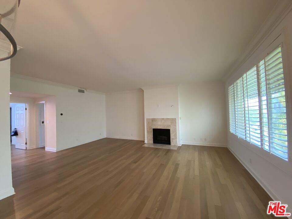 125 S Elm Drive 201 Property Photo 7