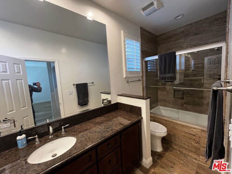 125 S Elm Drive 201 Property Photo 24
