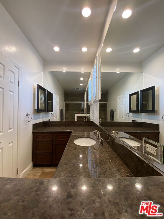 125 S Elm Drive 201 Property Photo 25