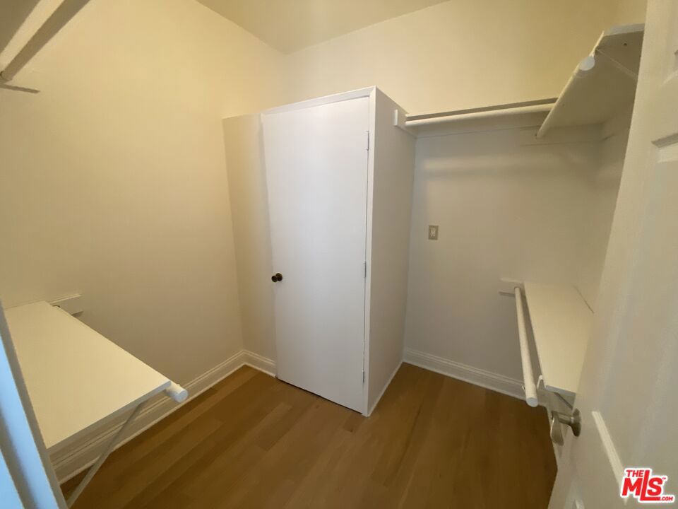 125 S Elm Drive 201 Property Photo 36