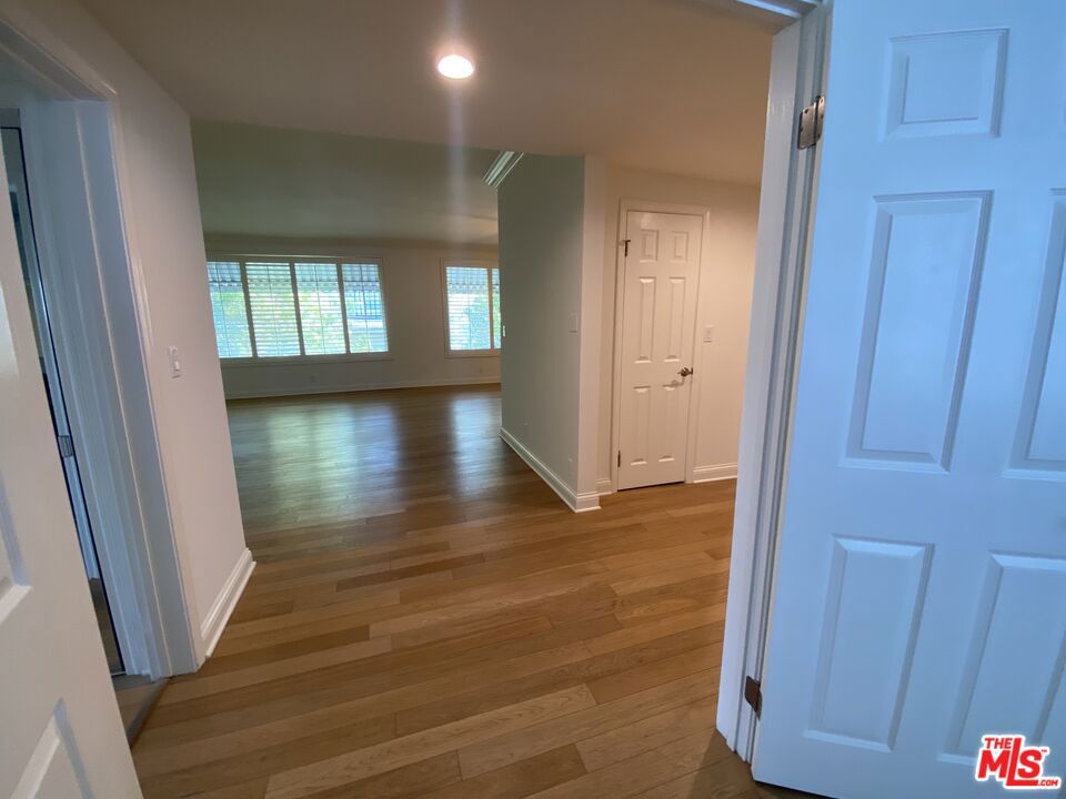 125 S Elm Drive 201 Property Photo 38