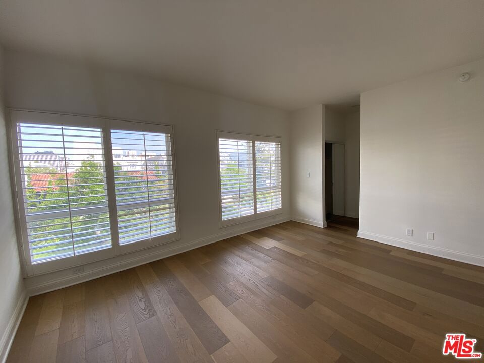 125 S Elm Drive 201 Property Photo 39