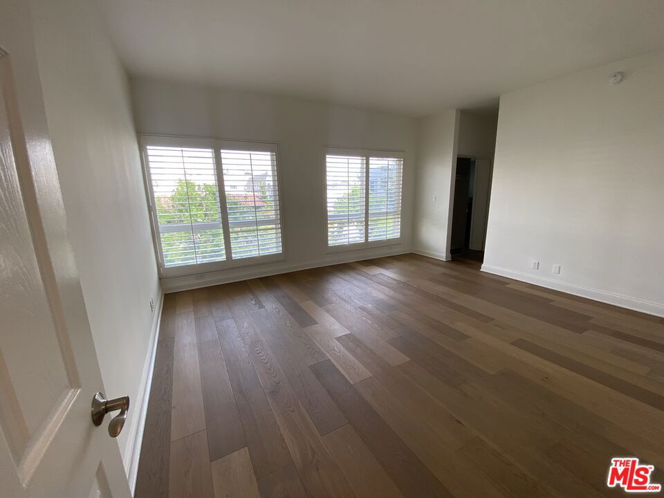 125 S Elm Drive 201 Property Photo 43