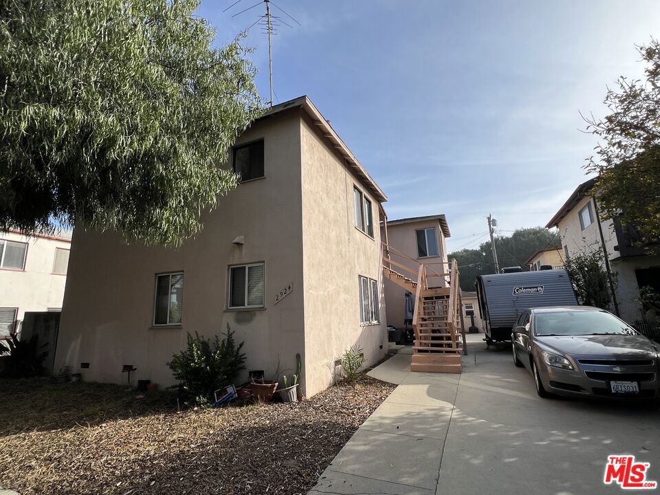 2924 Exposition Boulevard Property Photo 3