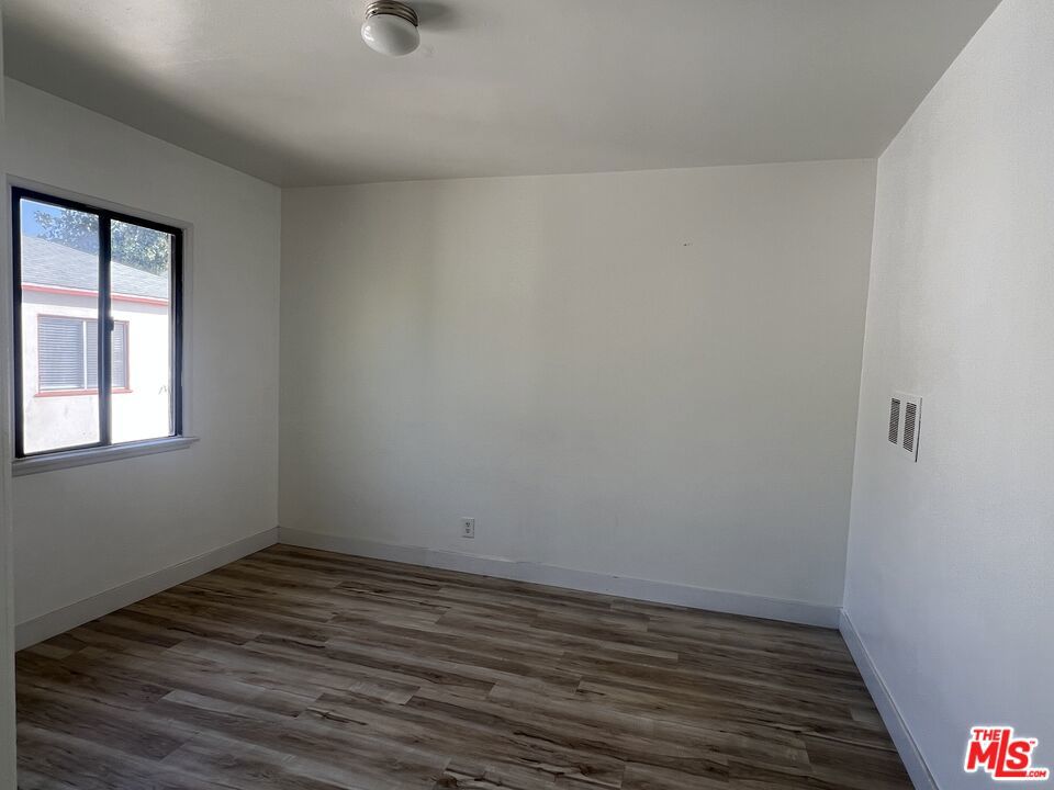 2924 Exposition Boulevard Property Photo 8