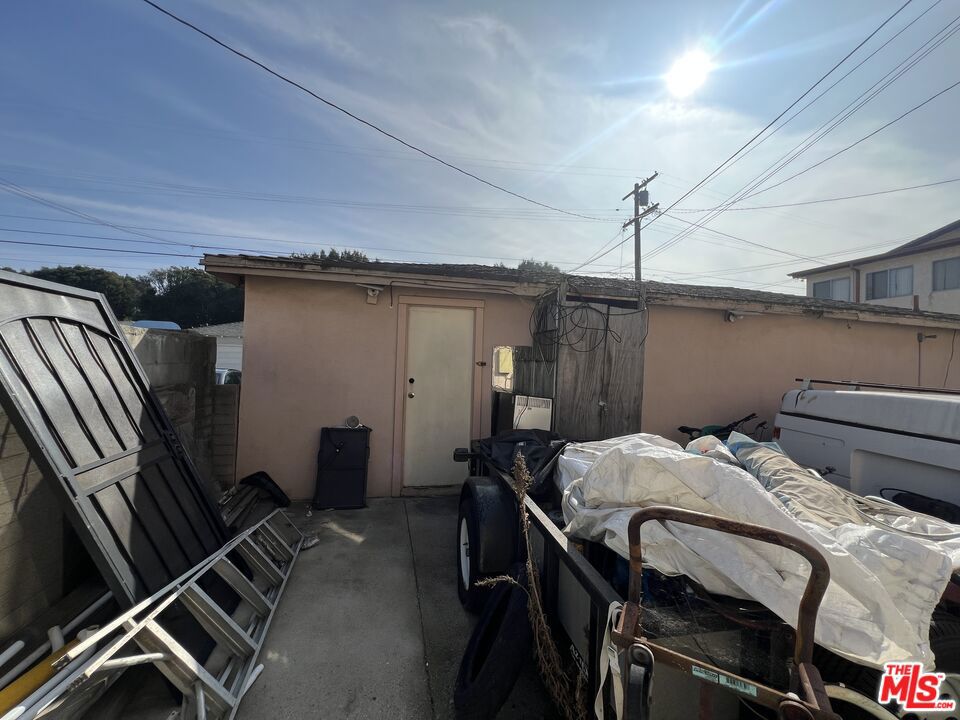 2924 Exposition Boulevard Property Photo 24