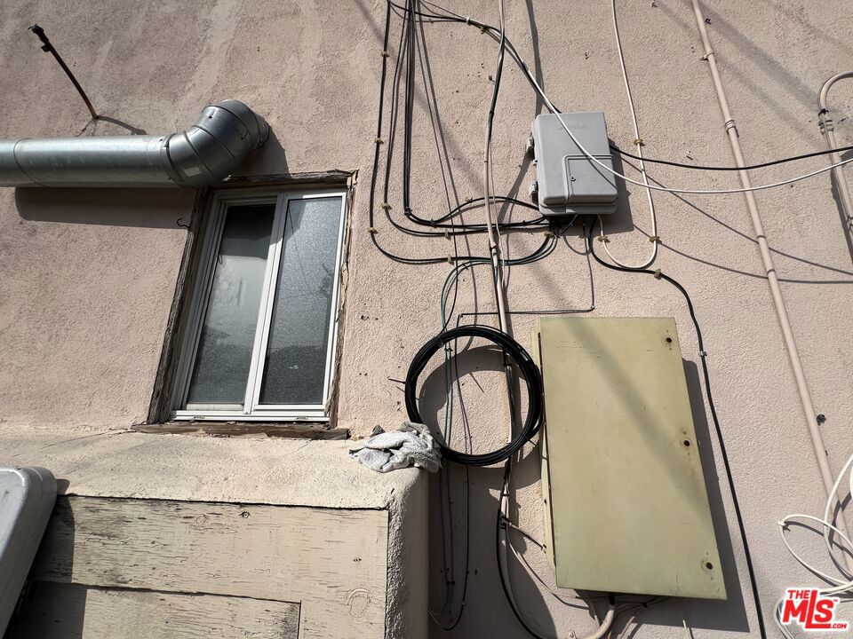 2924 Exposition Boulevard Property Photo 27