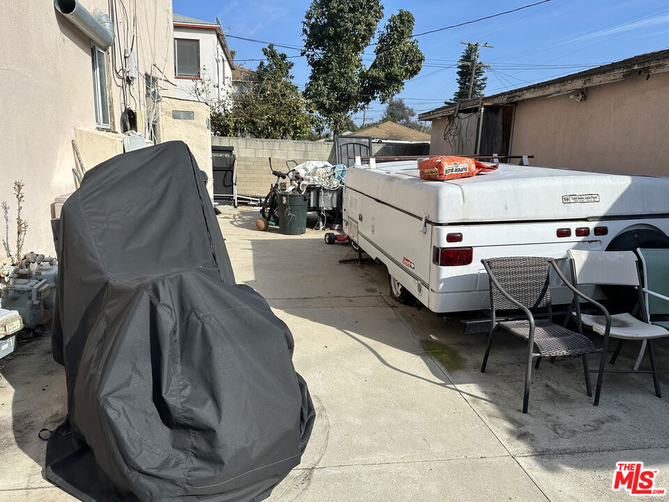 2924 Exposition Boulevard Property Photo 35