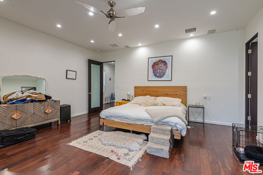 1336 N Fairfax Avenue Property Photo 23