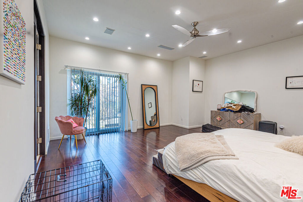 1336 N Fairfax Avenue Property Photo 24