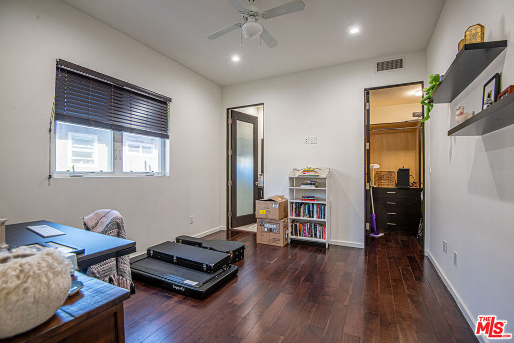 1336 N Fairfax Avenue Property Photo 26
