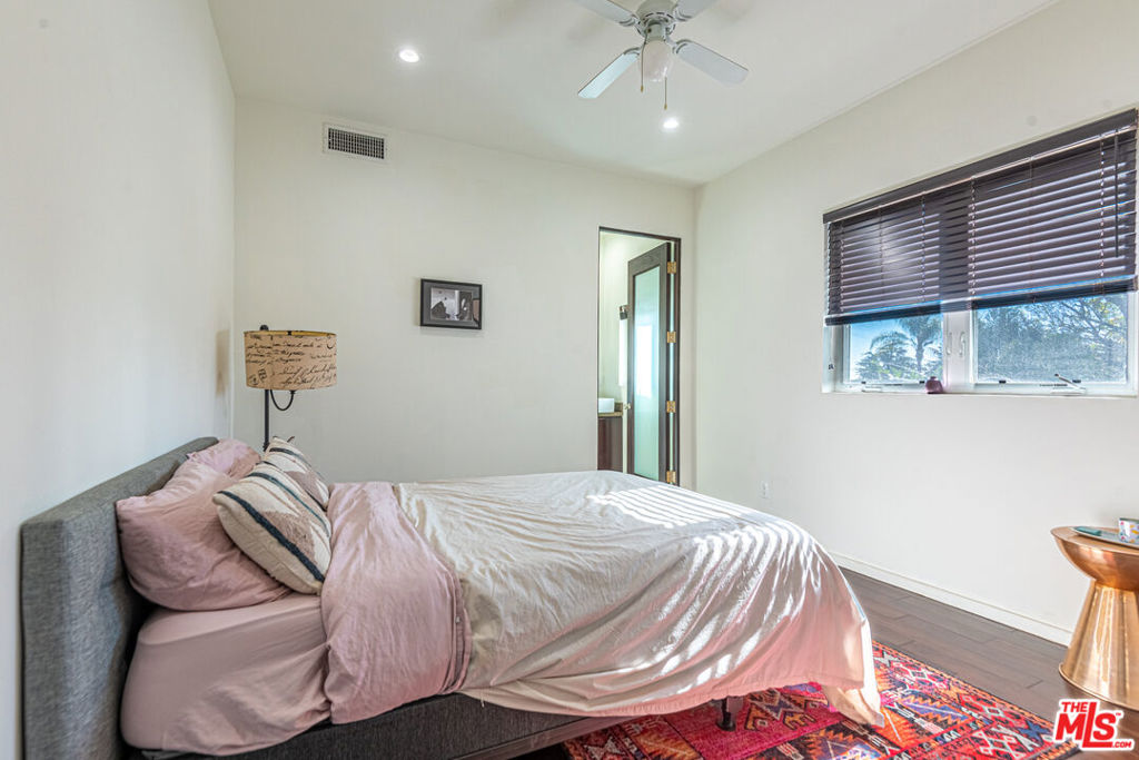 1336 N Fairfax Avenue Property Photo 30