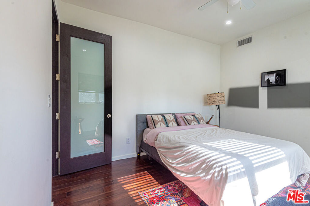1336 N Fairfax Avenue Property Photo 31