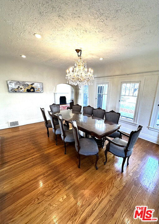 10736 Ashton Avenue Property Photo 6