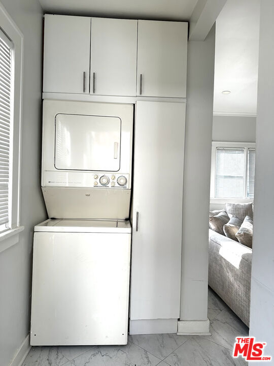 10736 Ashton Avenue Property Photo 16
