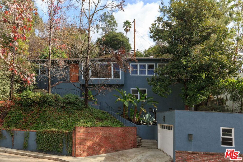 468 Glen Holly Drive Property Photo 1