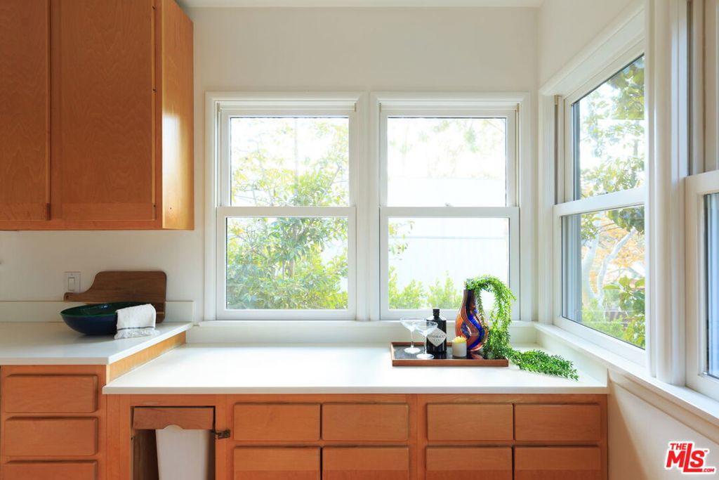 468 Glen Holly Drive Property Photo 13