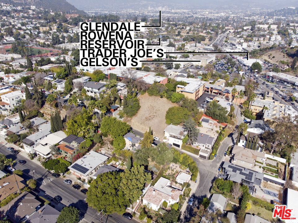 3761 Aloha Street Property Photo