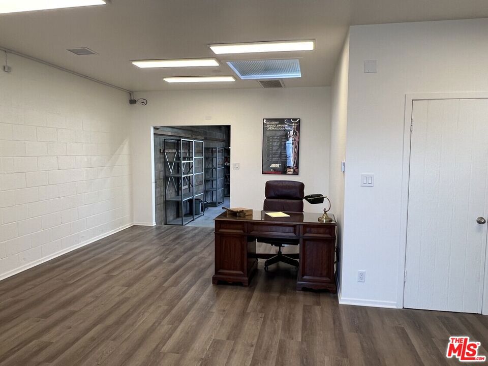 5639 Cahuenga Boulevard Property Photo 7