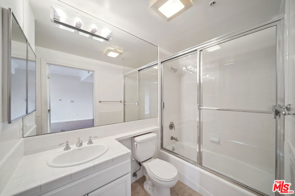 3328 S. Oakhurst Ave. 203 Property Photo 11