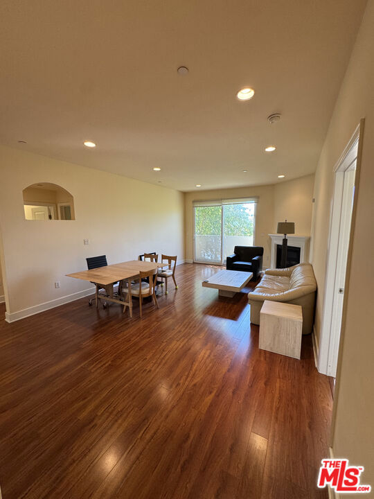 11722 Ohio Avenue 204 Property Photo 7