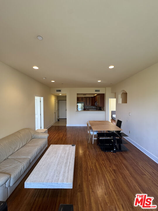 11722 Ohio Avenue 204 Property Photo 12