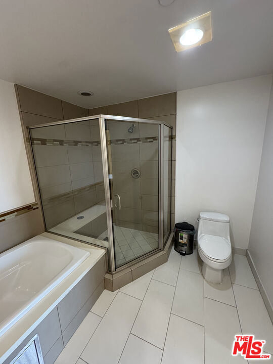 11722 Ohio Avenue 204 Property Photo 17