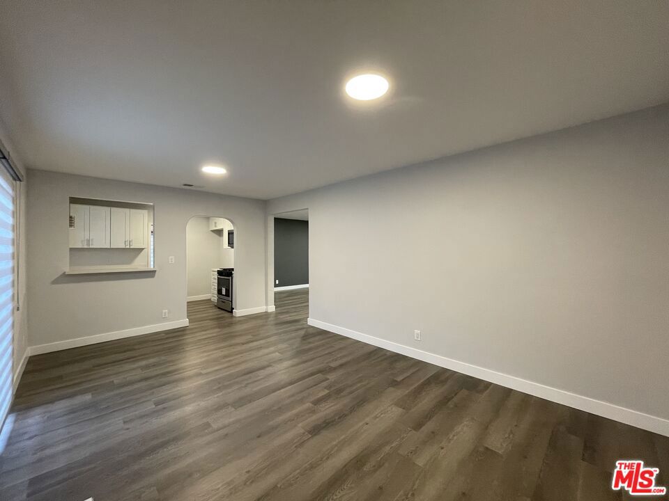 1807 Oak Street Property Photo 19