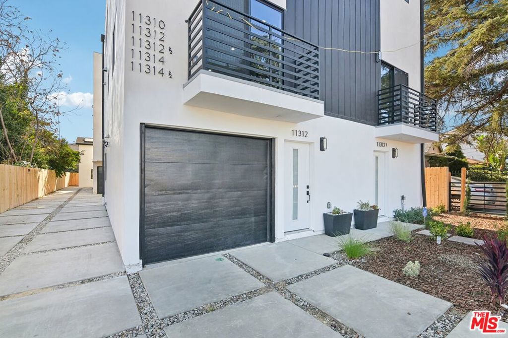 11312 Martha Street Property Photo 3