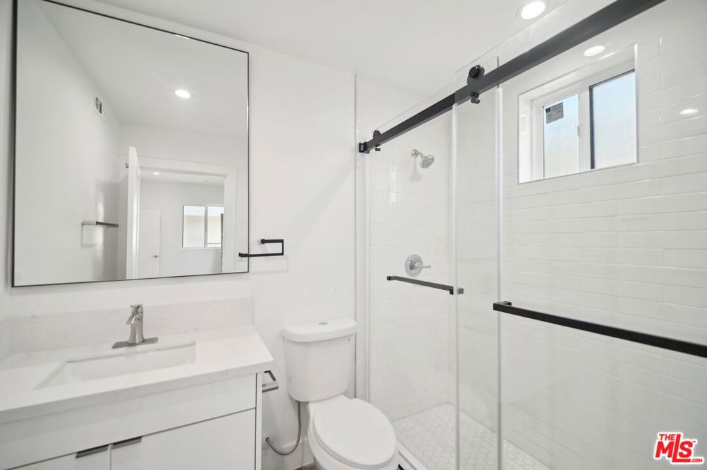 11312 Martha Street Property Photo 12