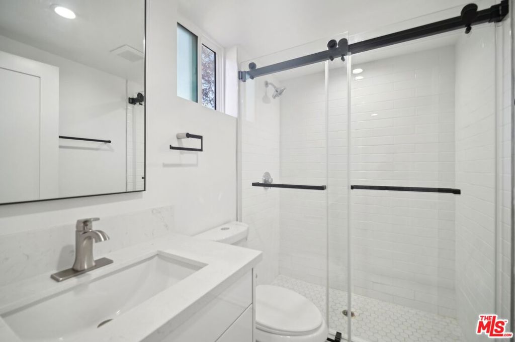 11312 Martha Street Property Photo 29