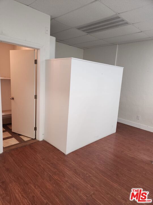 19642 W Ventura Boulevard B &c Property Photo 2