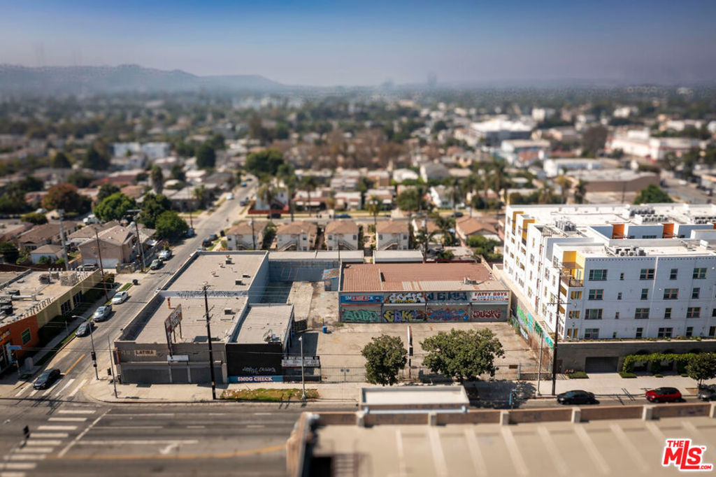 3501 Crenshaw Boulevard Property Photo 4