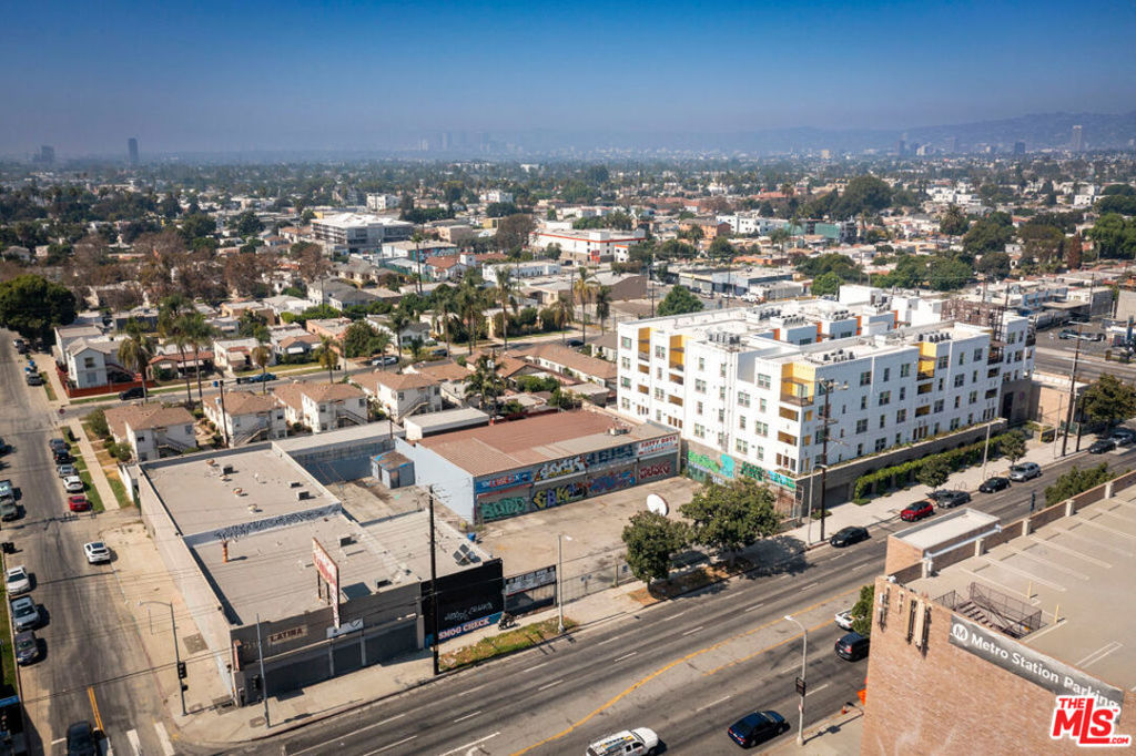 3501 Crenshaw Boulevard Property Photo 7