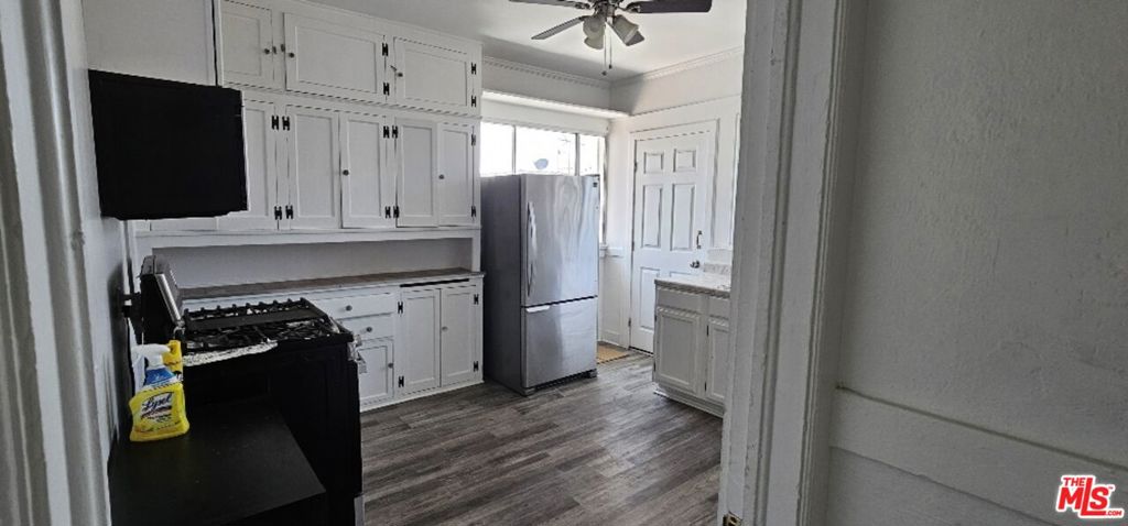 2515 S Catalina Street Property Photo 5
