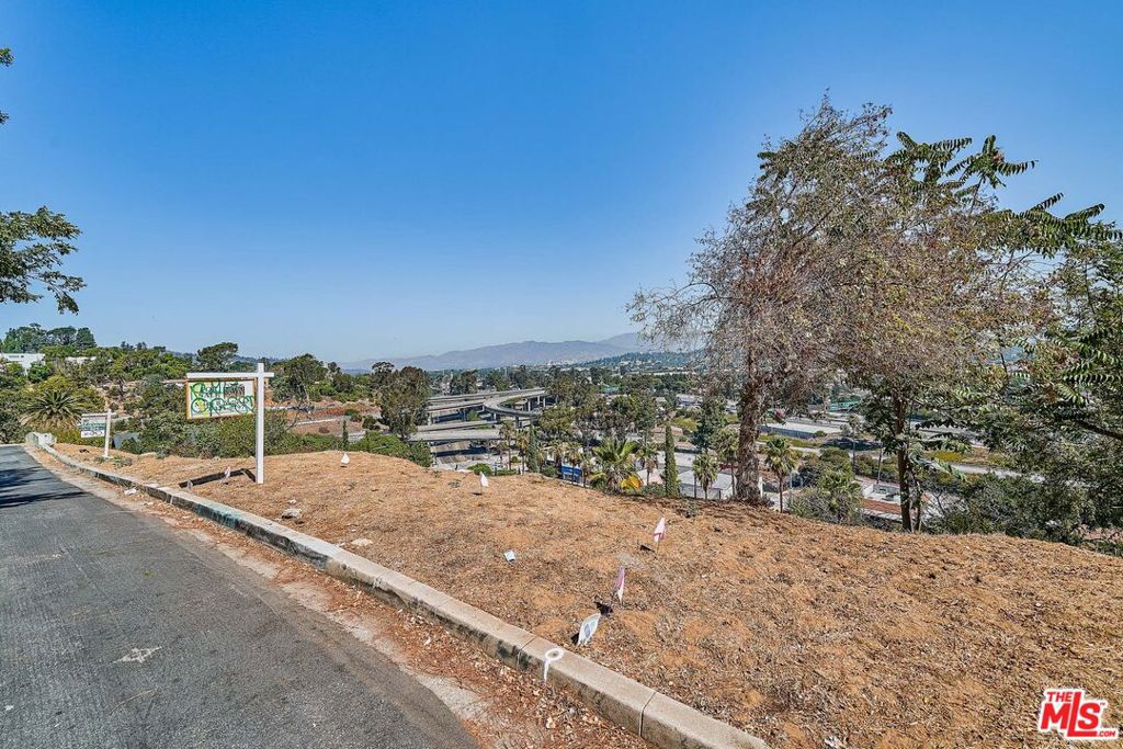 1939 Rosebud Avenue Property Photo 24