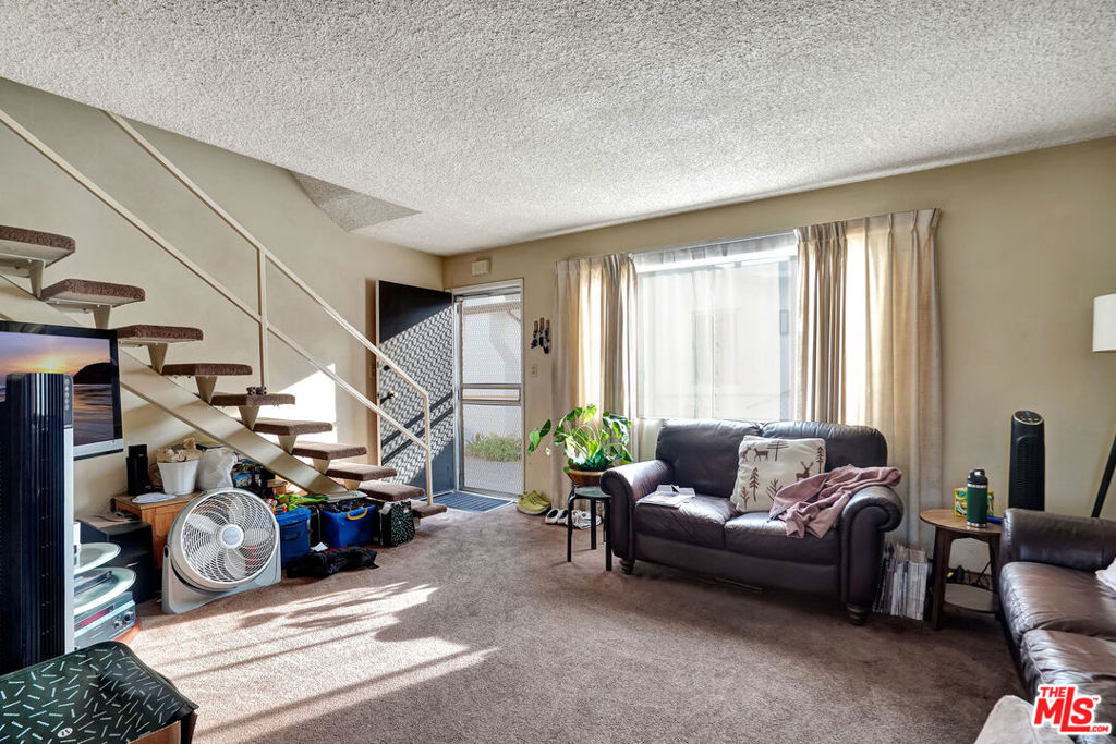 901 Rosemont Avenue Property Photo 17