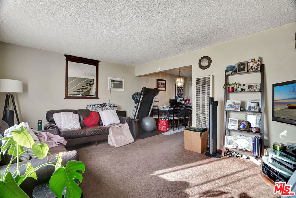 901 Rosemont Avenue Property Photo 18