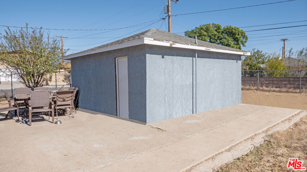 247 N Clifford Avenue Property Photo 14