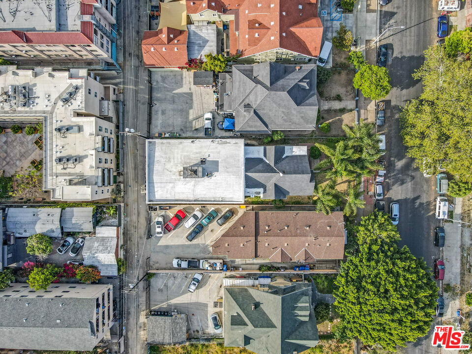 819 Beacon Avenue Property Photo 7