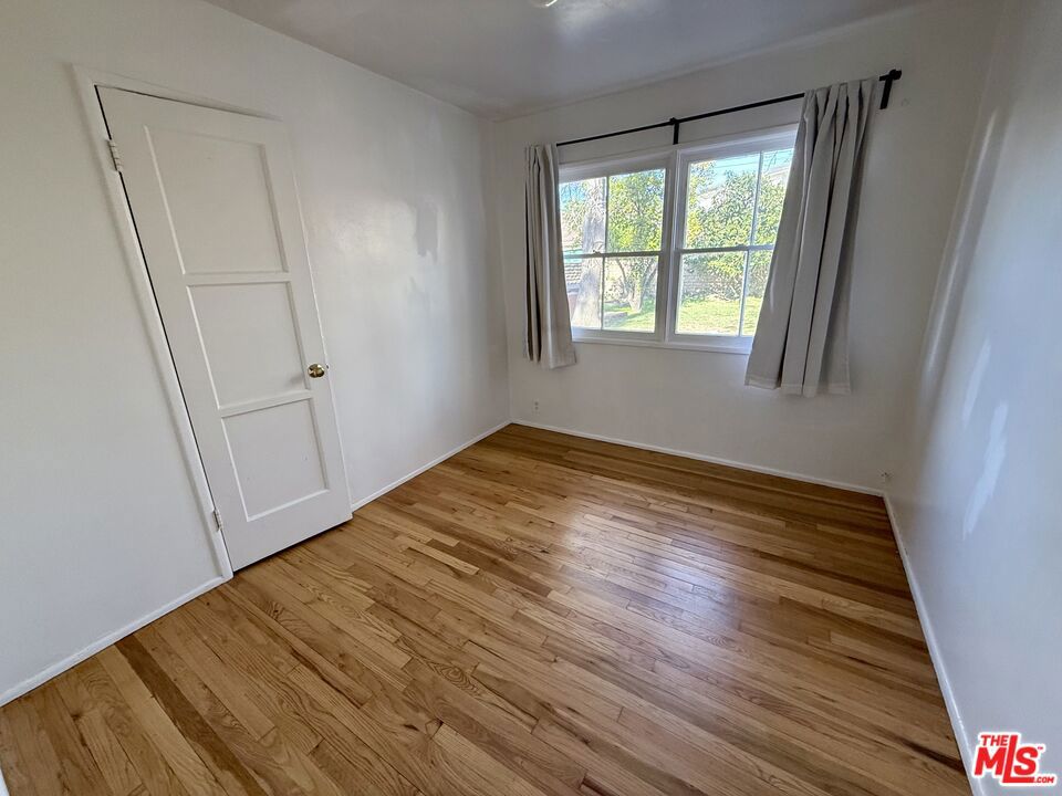 2830 Glendon Avenue Property Photo 9