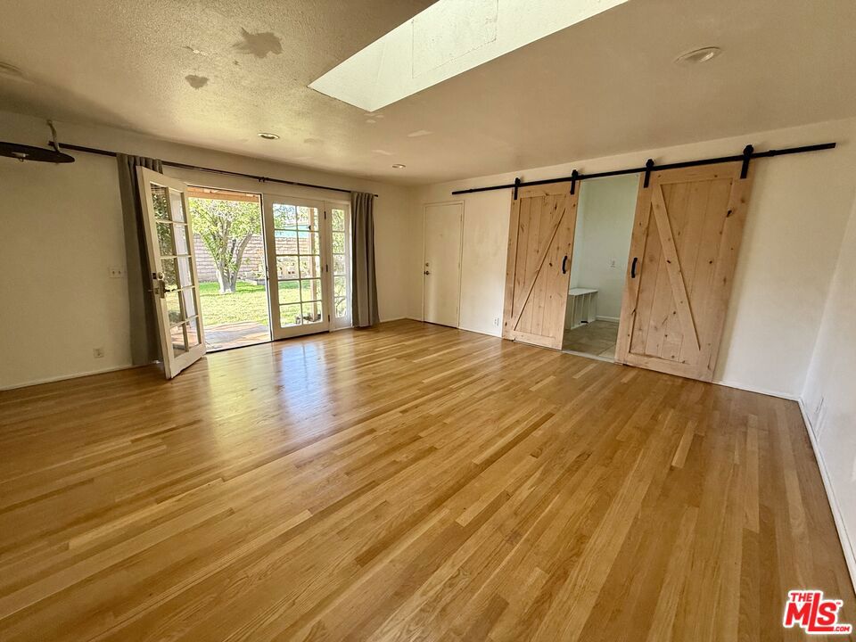 2830 Glendon Avenue Property Photo 11