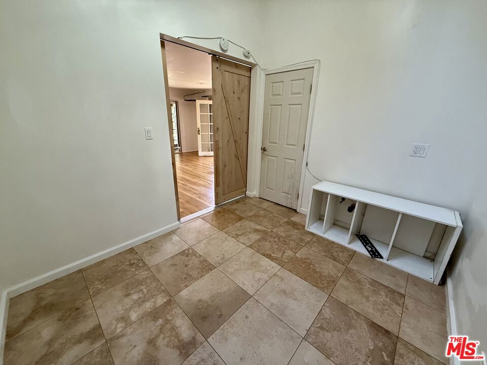 2830 Glendon Avenue Property Photo 12