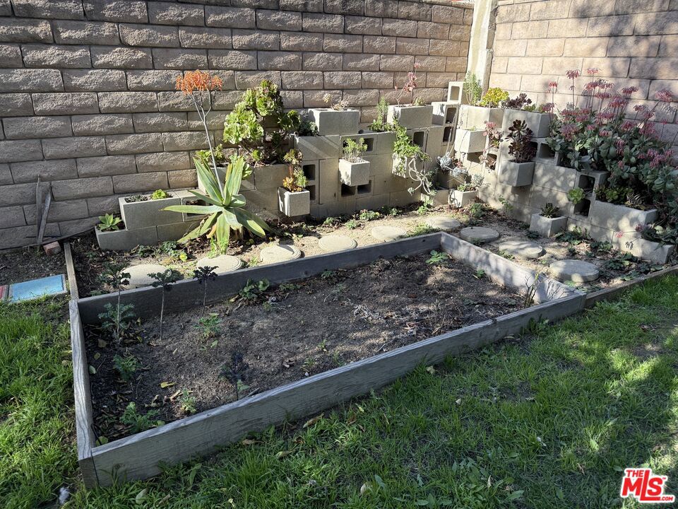 2830 Glendon Avenue Property Photo 19