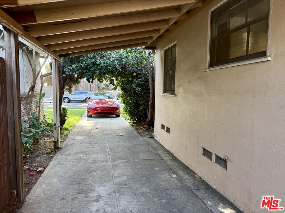 2830 Glendon Avenue Property Photo 22