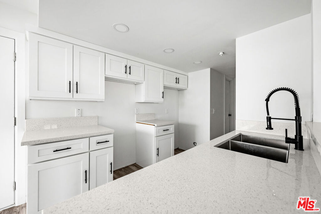7327 Elm Street Property Photo 15