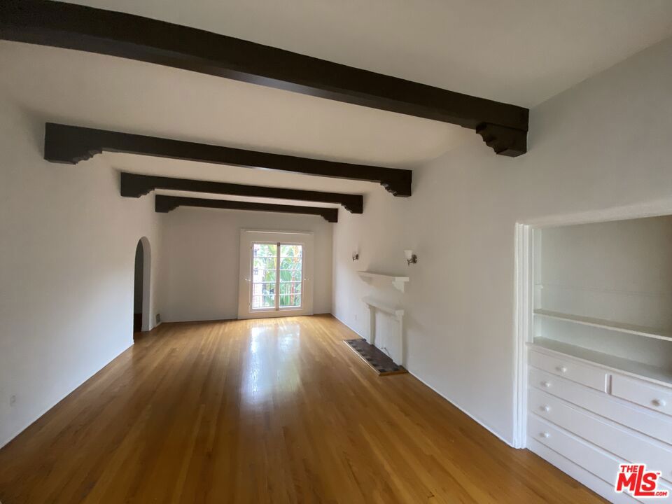 455 N Sycamore Avenue Property Photo 18