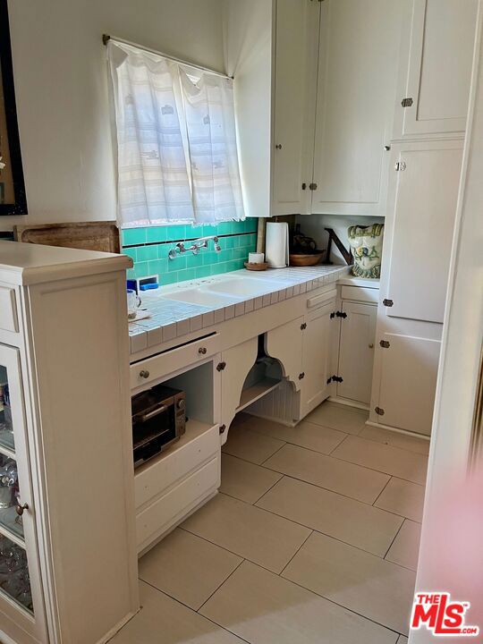 455 N Sycamore Avenue Property Photo 25
