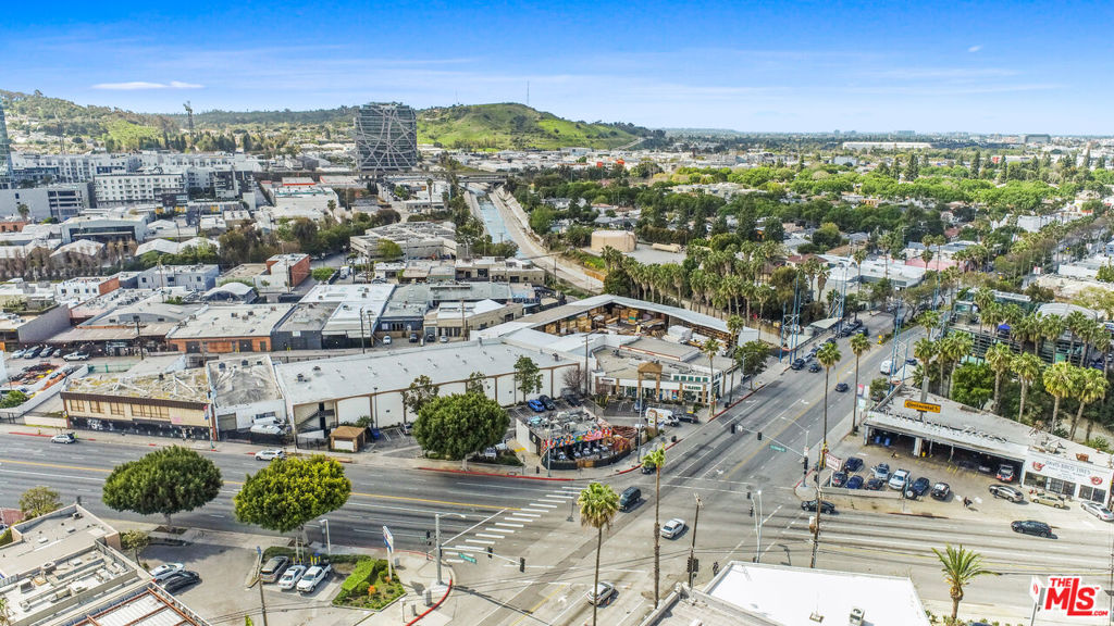 2901 La Cienega Boulevard Property Photo 2