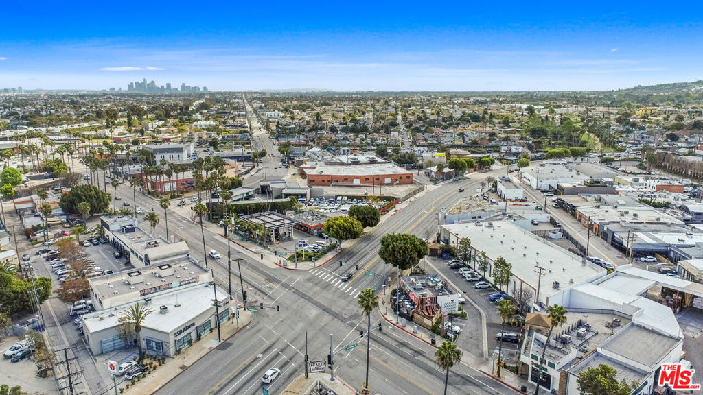 2901 La Cienega Boulevard Property Photo 4